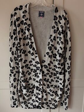 Victoria’s Secret PINK Leopard Print Cardigan Sweater Size  Large